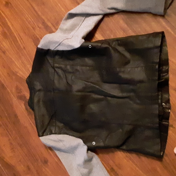 Jacket - Picture 7 of 7